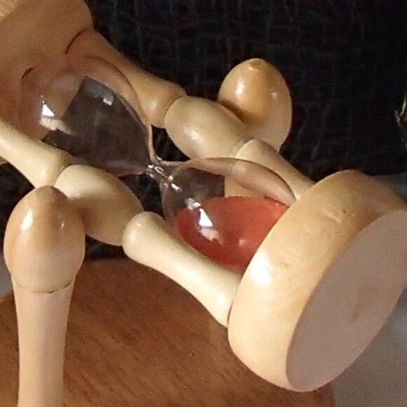 🎉 HOST PICK 🎉 M.A. Witch & Dorothy Dolls, Traditional Glass Sand Timer, Cloth - Picture 13 of 15